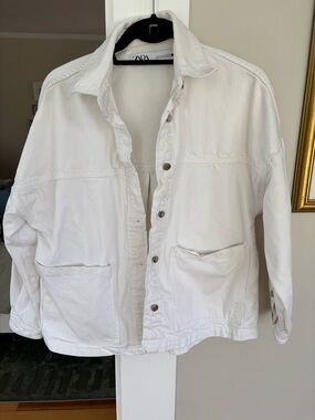 Zara White Jacket with Black Trim